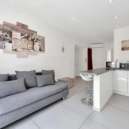 Apartment 2 In The Heart Of